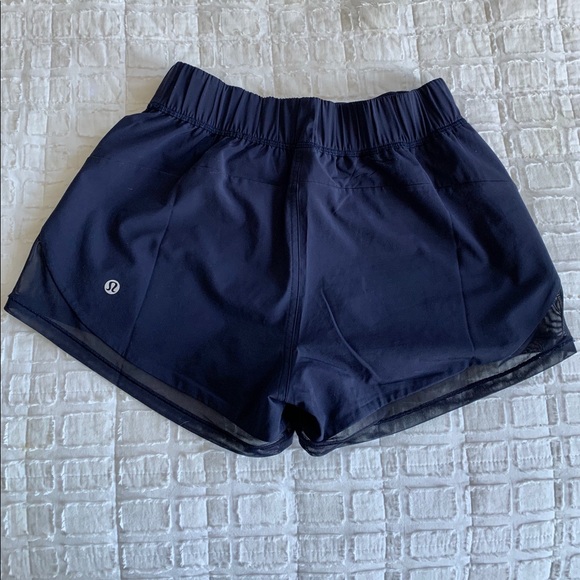 lululemon athletica Pants - Lululemon Reversible Hotty Hot Shorts